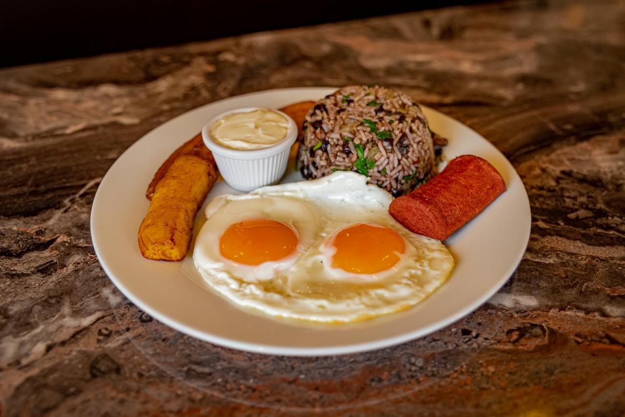 Hotel Los Rios Guácimo 外观 照片