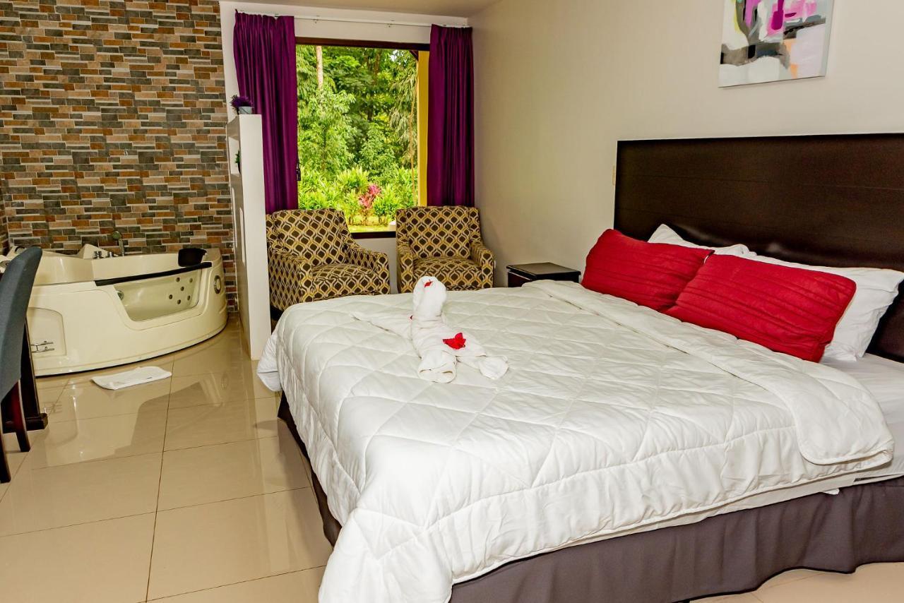 Hotel Los Rios Guácimo 外观 照片